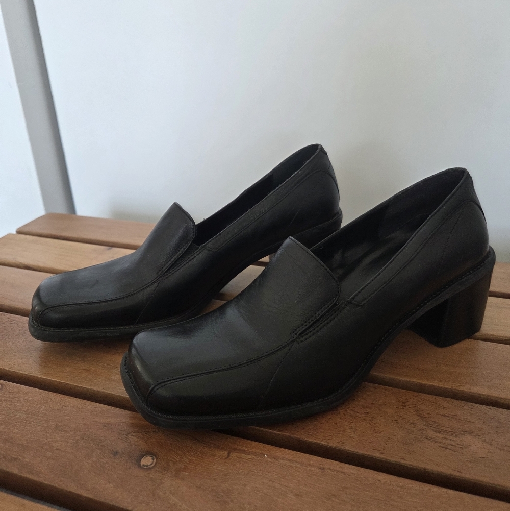 Bata Black Leather Block Heel Loafers - Like New
